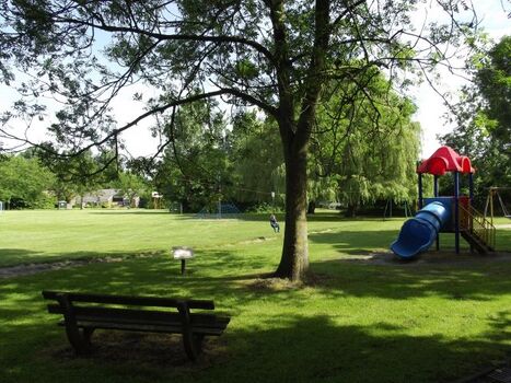 Kinderspielplatz im Park