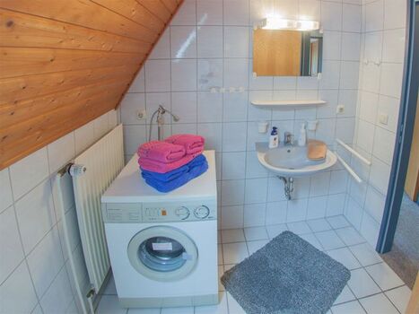 Waschplatz mit Waschmaschine