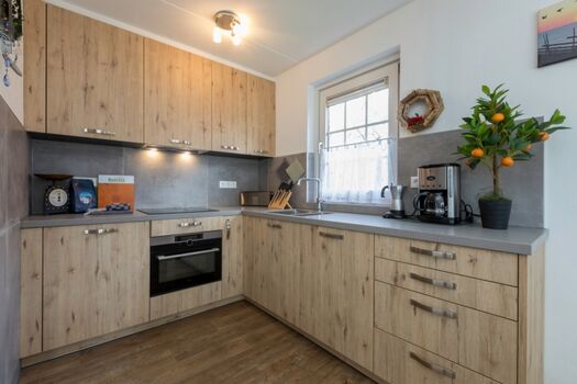 komplett ausgestattete Küche