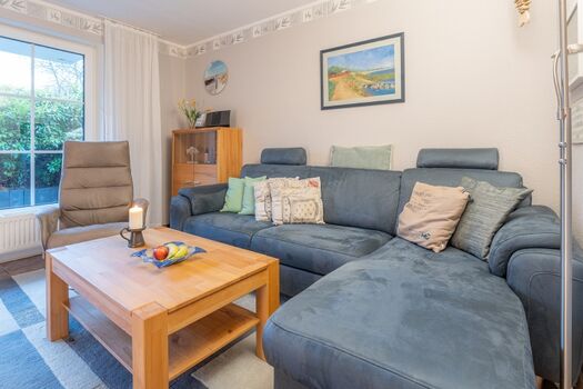 Entspannen Sie auf dem großen Ottomanen