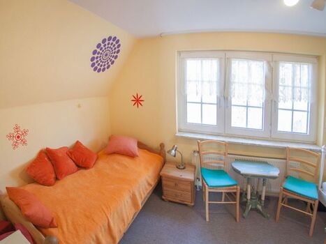 2. Schlafzimmer mit Einzelbett