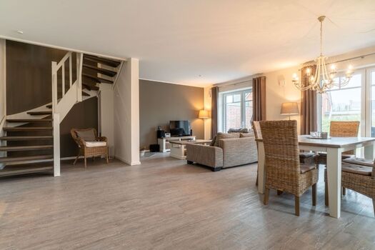 Wohn- und Essbereich