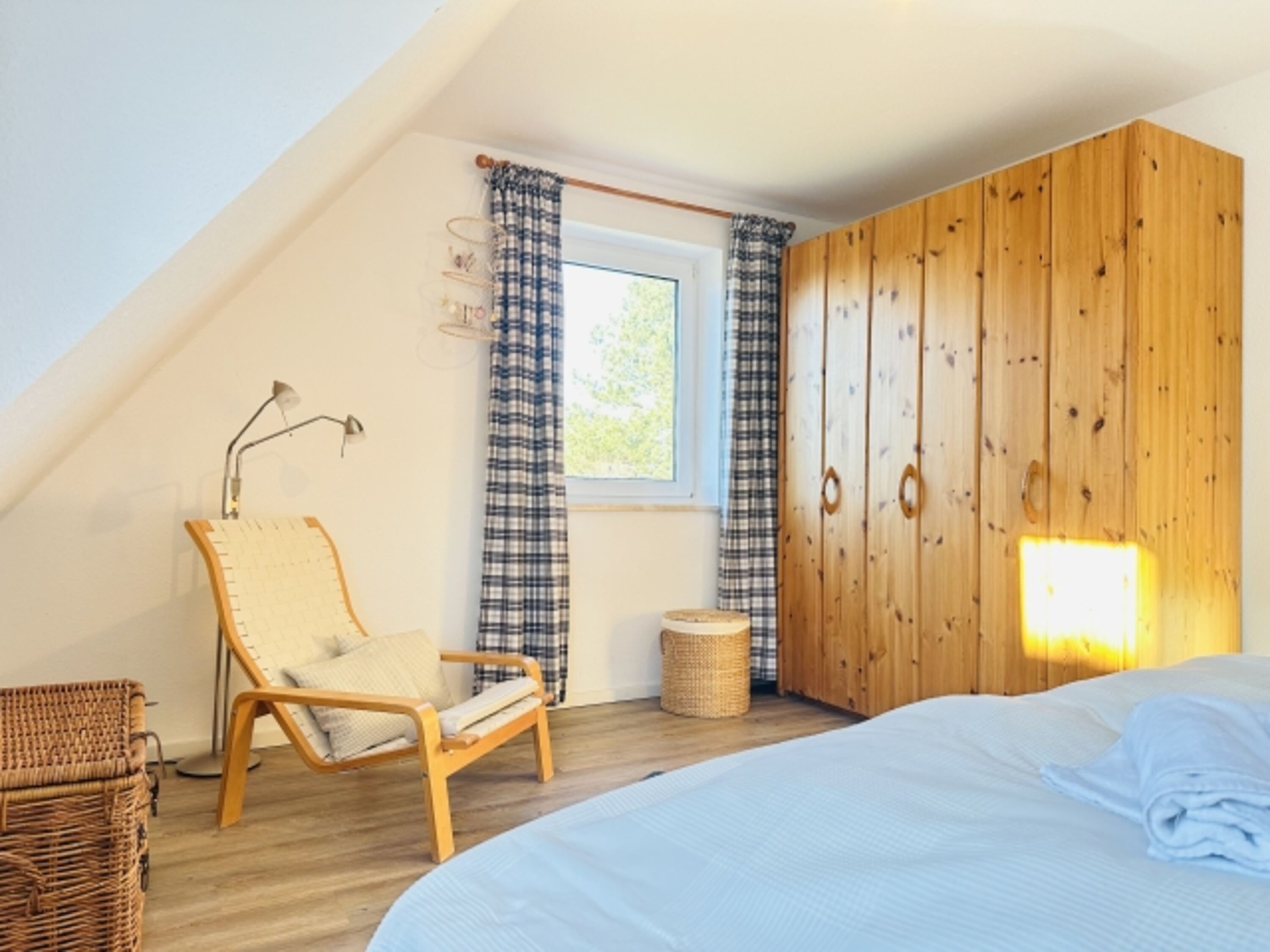Schlafzimmer 1