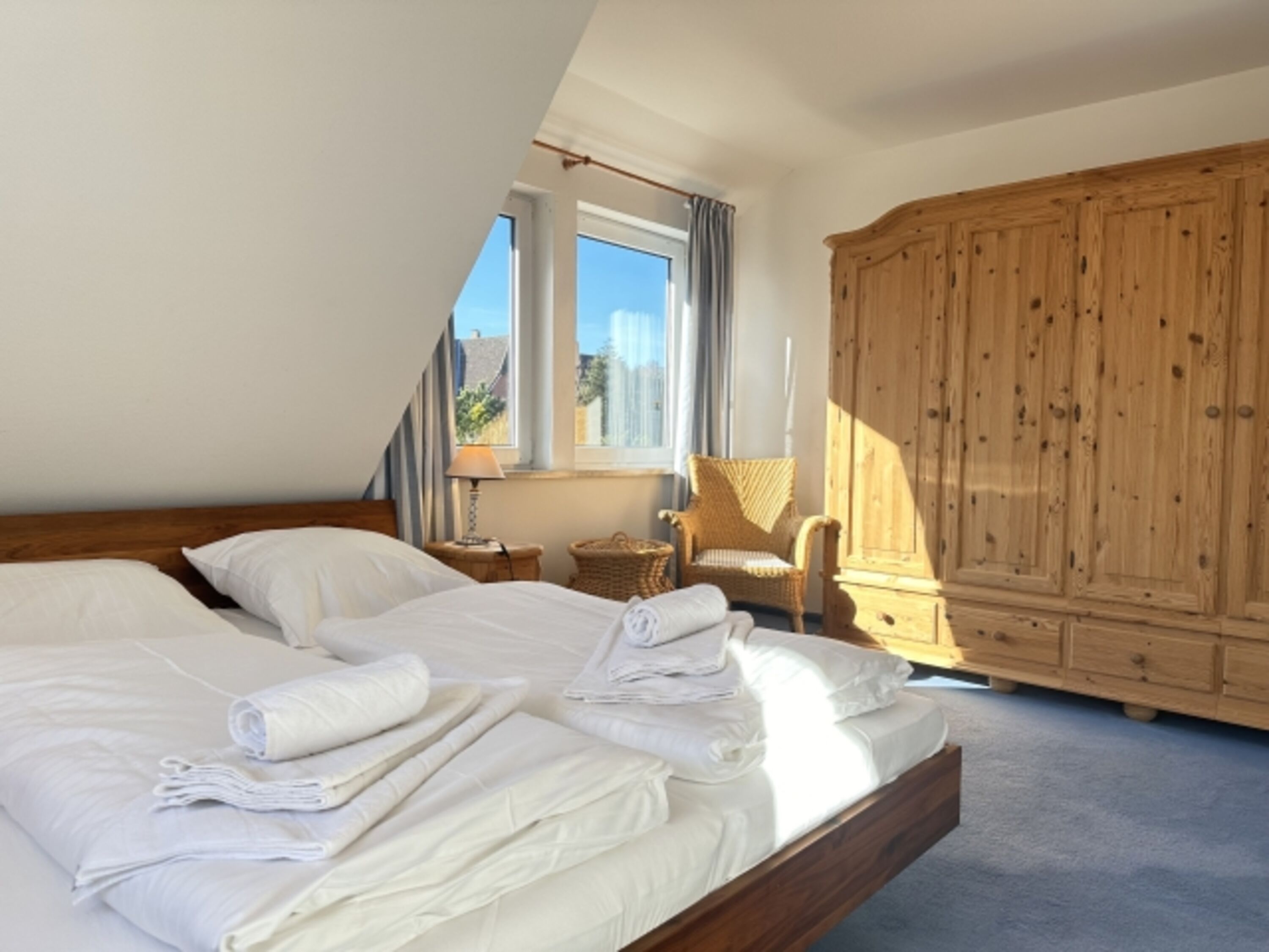 Schlafzimmer 1