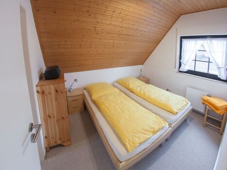Schlafzimmer 2 mit Doppelbett (auseinander zu stellen)