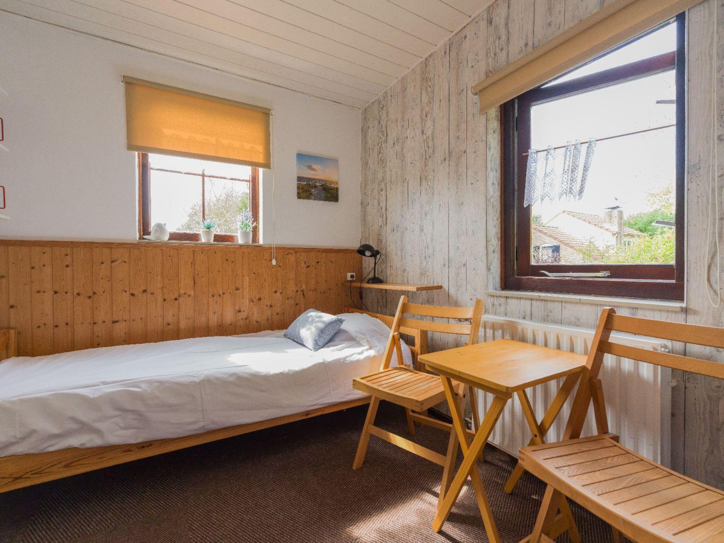 Schlafzimmer 3 mit 2 Einzelbetten (90x200)