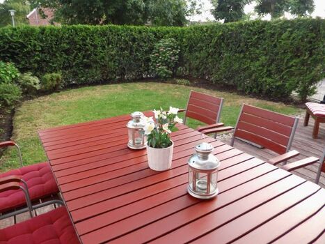 Garten vor dem "Ahoi"