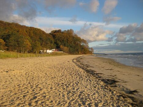 Der Südstrand Sellins lädt zum Wandern und Baden ein