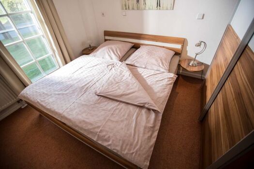 Das Schlafzimmer mit TV