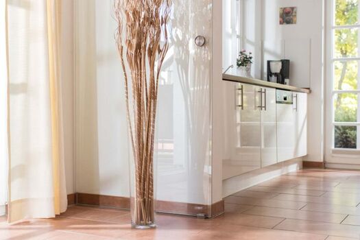 Die schöne helle Küche