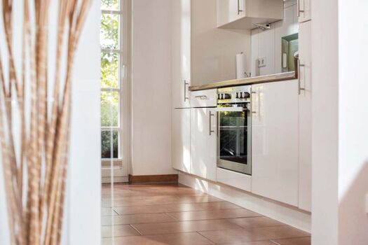 Mit Backofen und Ceranfeld