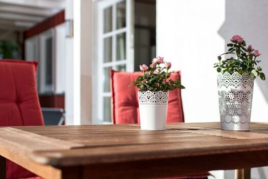 Großer Tisch für viele Gelegenheiten 