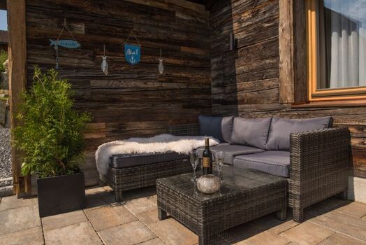 Gemütliche Lounge-Ecke im Garten