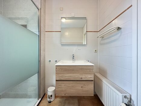 Neue große begehbare Dusche