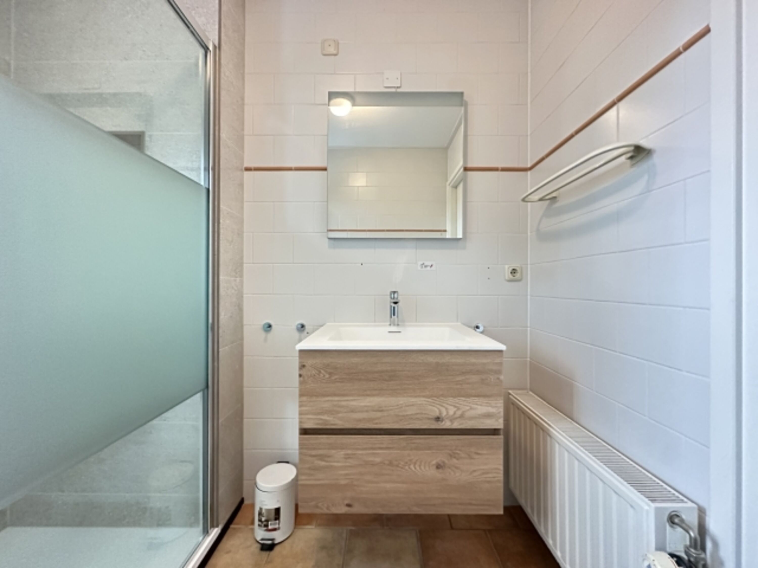 Neue große begehbare Dusche