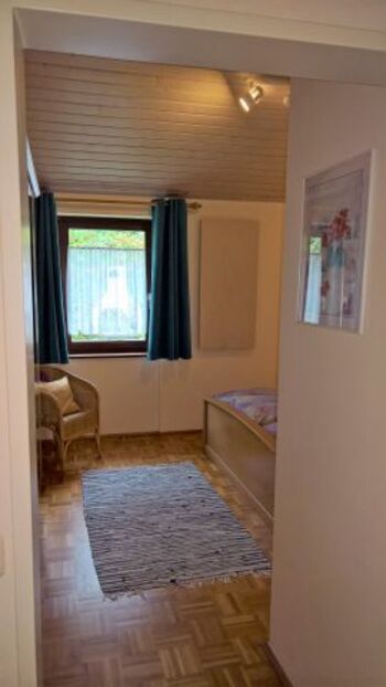 Blick ins Schlafzimmer 
