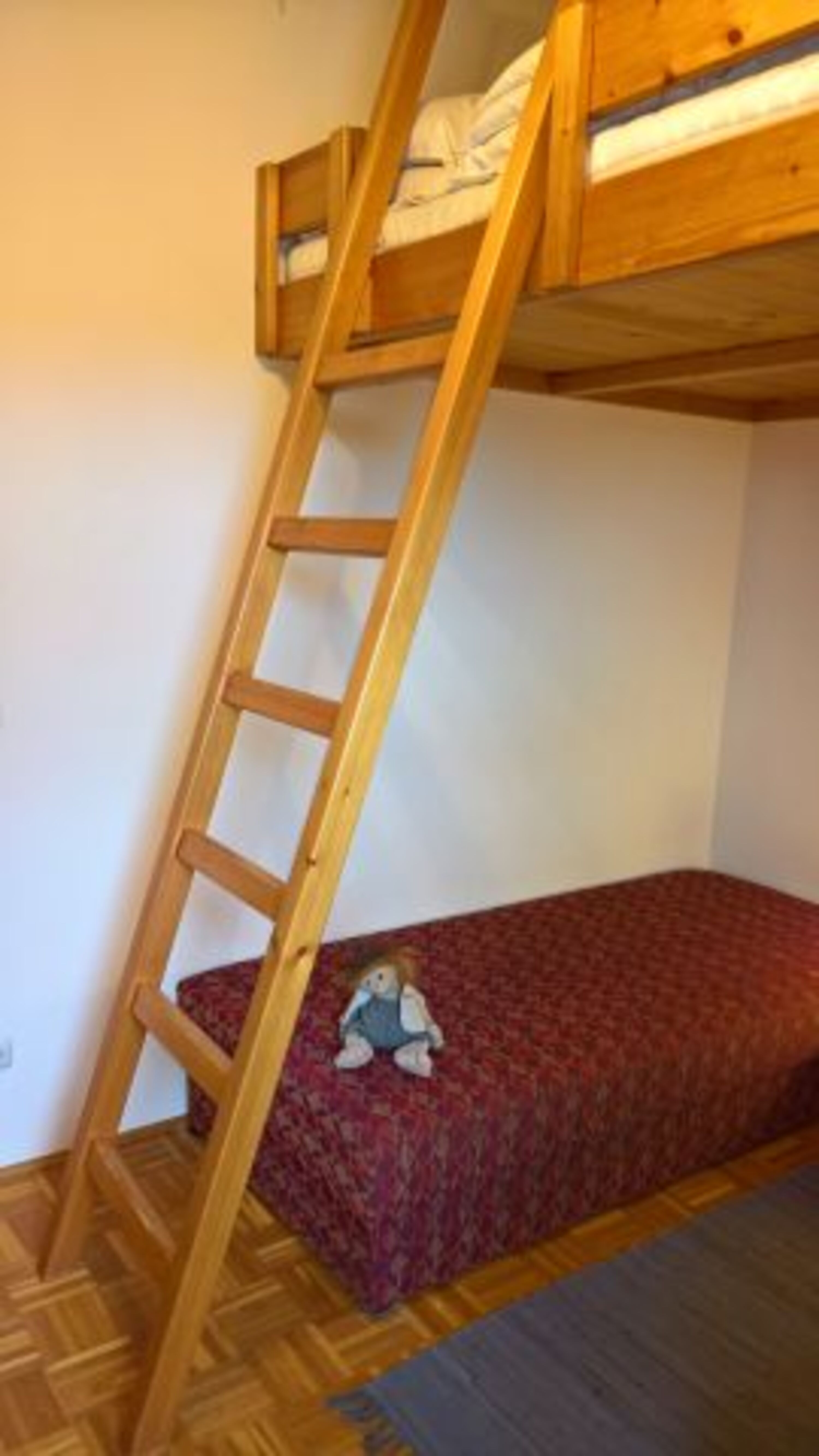 Schlafgalerie im Kinderzimmer 