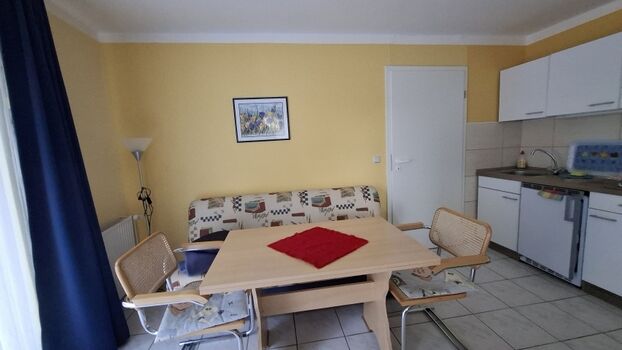 Küchenzeile mit Sitzecke