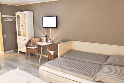 ausgezogenes Einzelbett (Aufbettung)