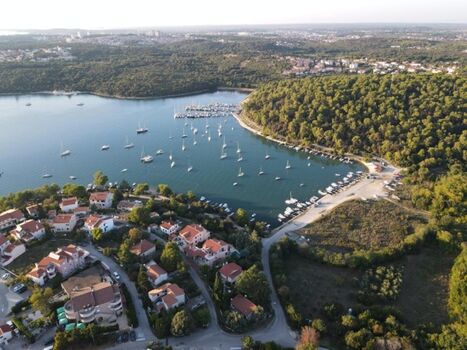 Vinkurana-Welle und ein Teil von Kastanjez, aufgenommen von Madame Hannahs Drohne