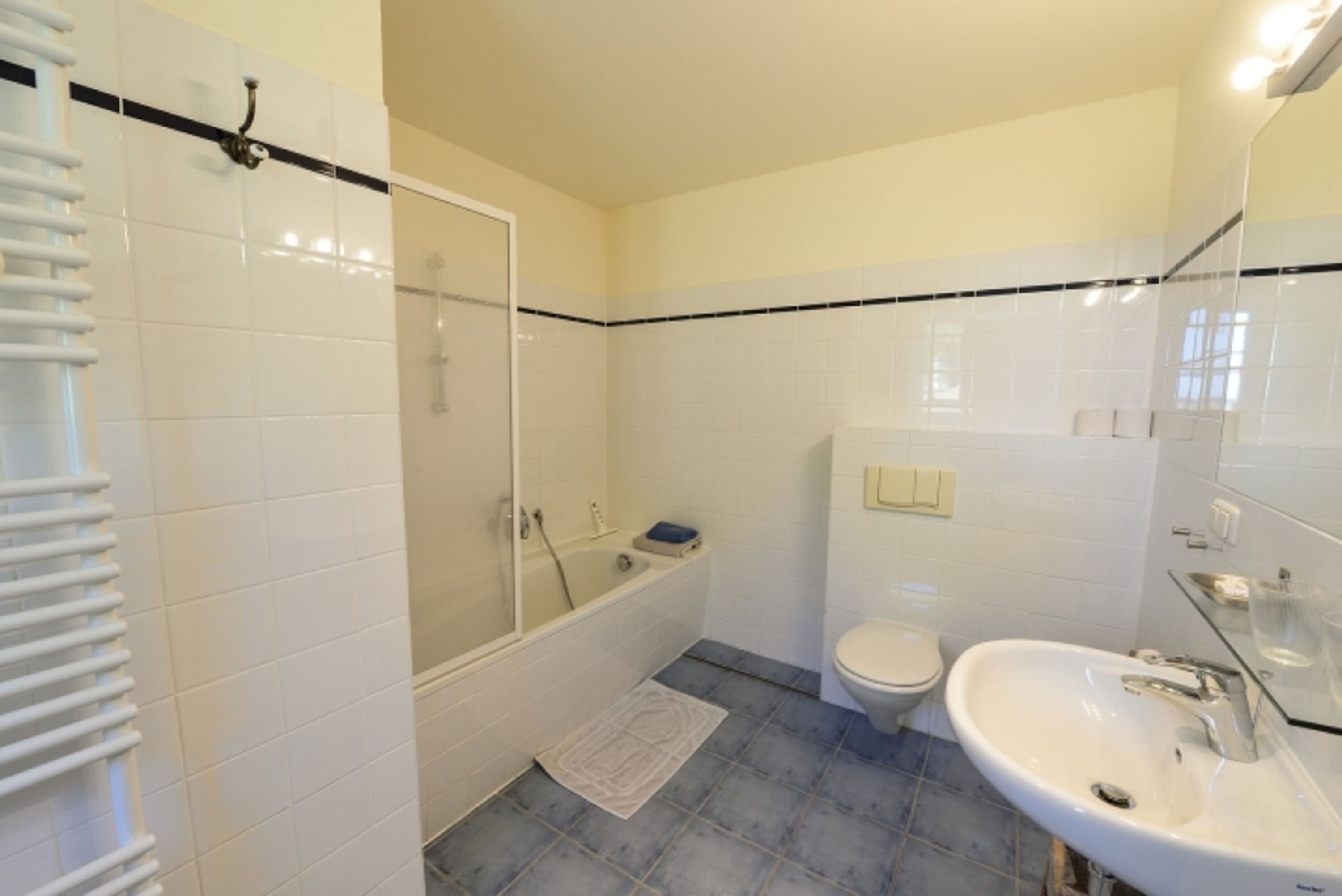 Badezimmer Wohnung 1