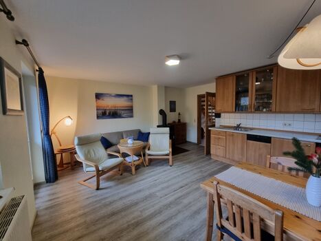 Gemütliche Sitzecke mit Kamin