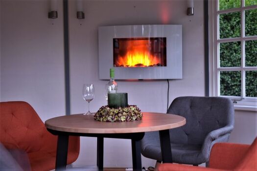 vielleicht bei einem Glas Wein