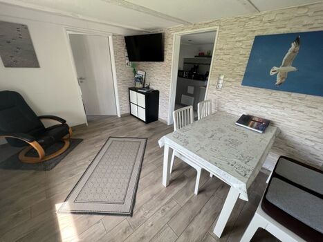 Esszimmer im EG, Essplatz und SAT-TV