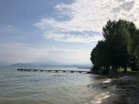 Badesteg 130 m von der Villa  entfernt 