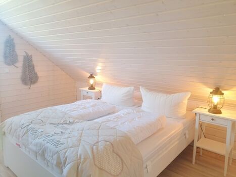 Doppelbettzimmer III