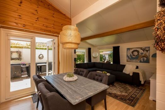 Das geschmackvoll eingerichtete Wohnzimmer