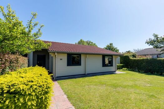 Parkplatz (2 Autos) auf dem eigenen Gelände