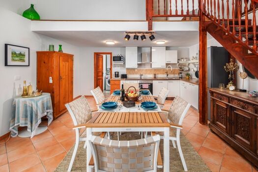 Küche und Essbereich