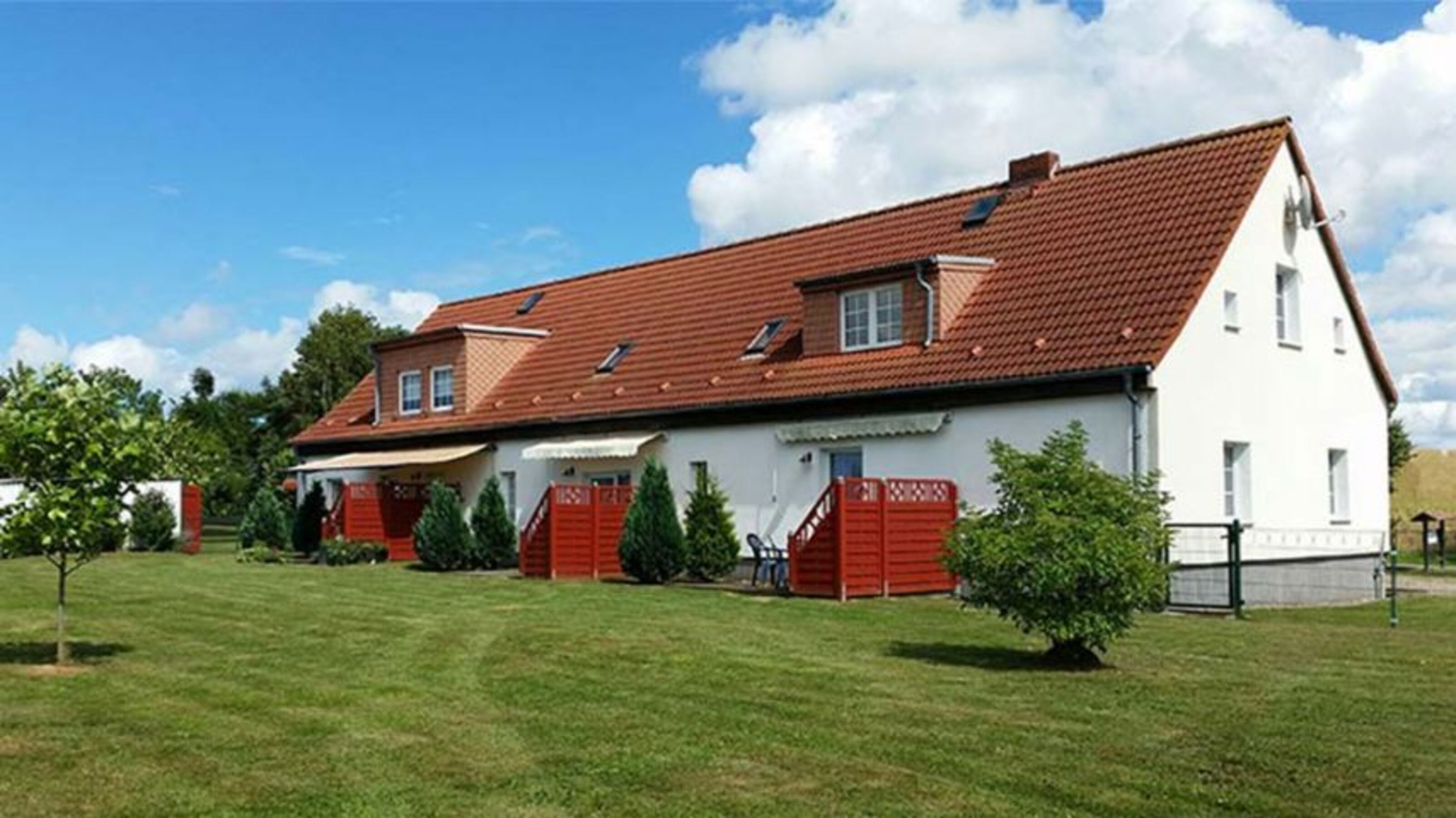 Gartenseit eingezäunt