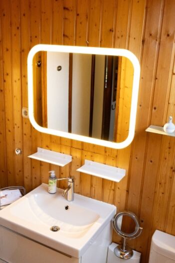 Badezimmer mit Dusche