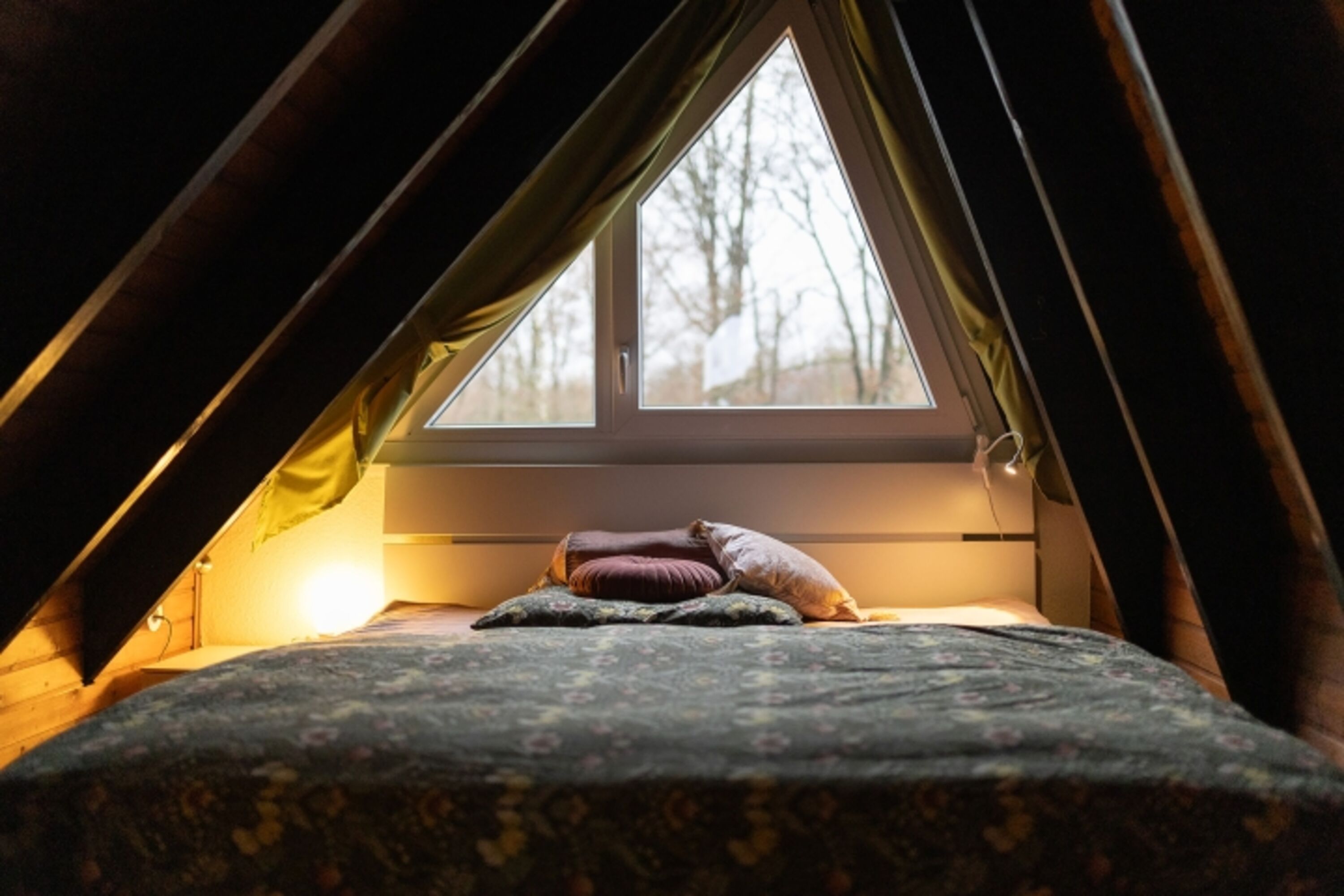 Schlafzimmer mit Doppelbett 180/200