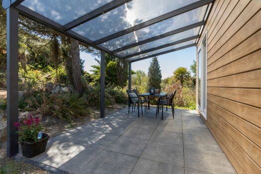 Veranda, genießen Sie hier das viele Grün um Sie herum