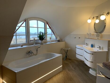 Ihr Wellnessbereich - Pure Erholung mit Aussicht