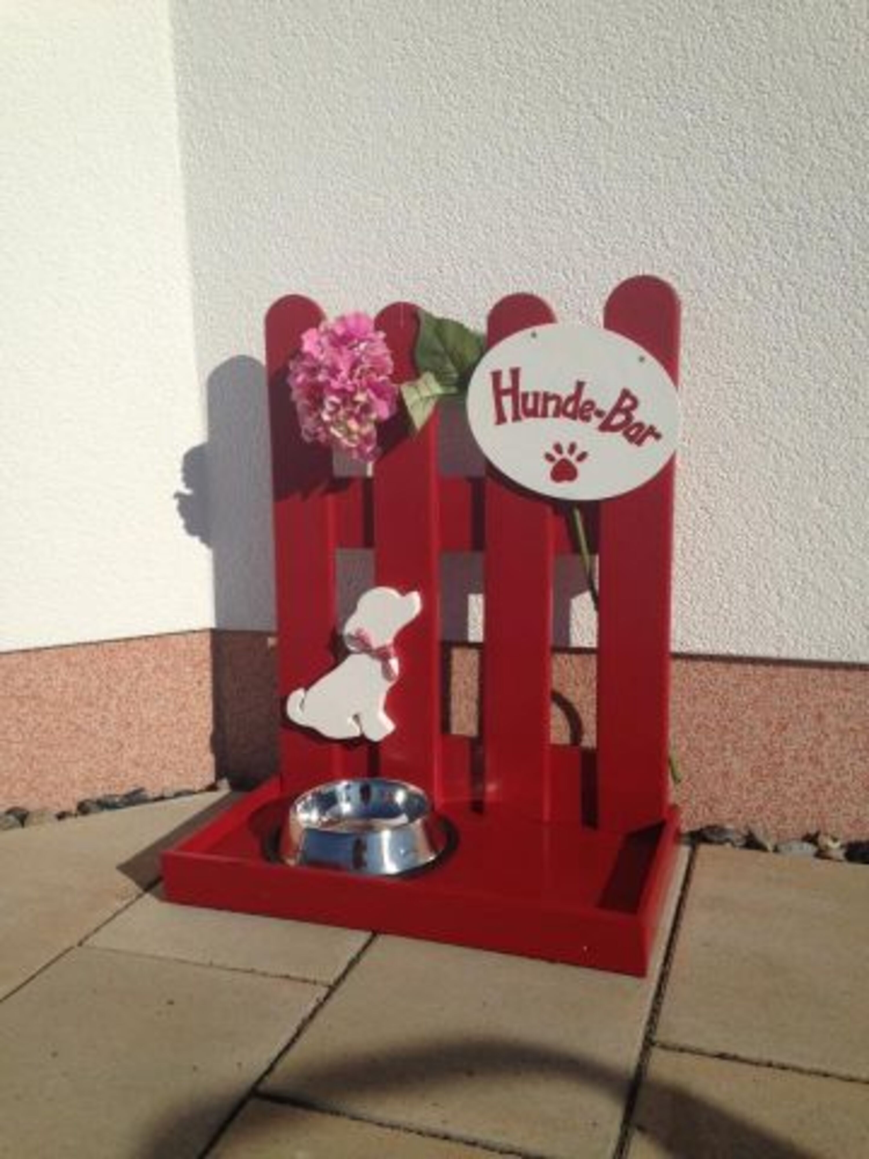 Für alle Vierbeiner - die eigene Hundebar auf der Terrasse