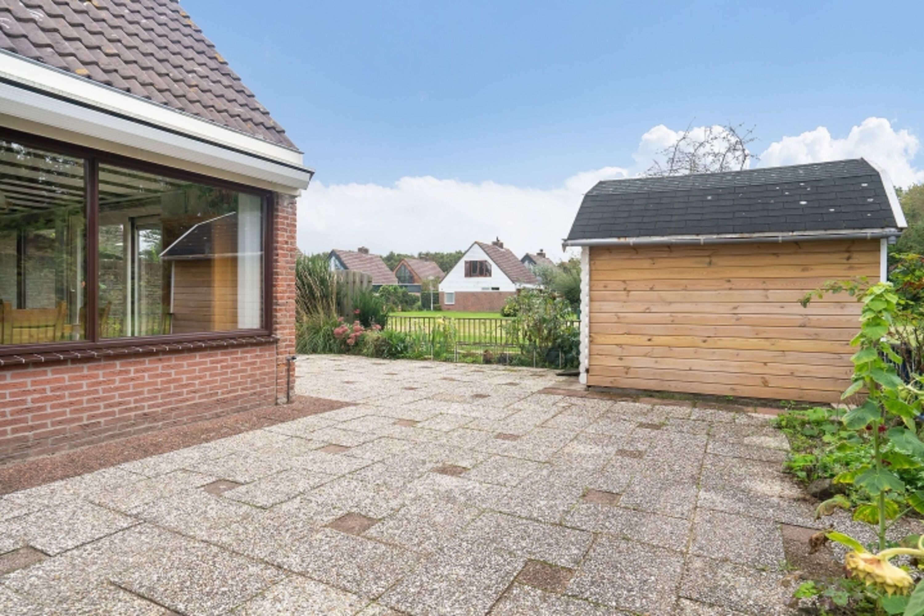 Gepflasterter Garten 