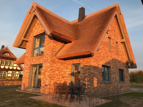 Reethaus Strandgut in der Abendsonne