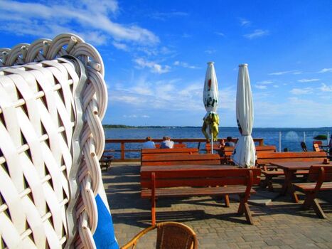 Schreibers Fischimbiss in Kuhle (3 min. Fahrt)