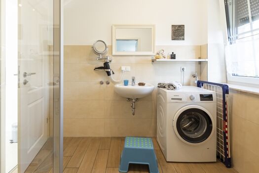 Für die ganz Kleinen sind Kindertritt und Töpfchen im Haus