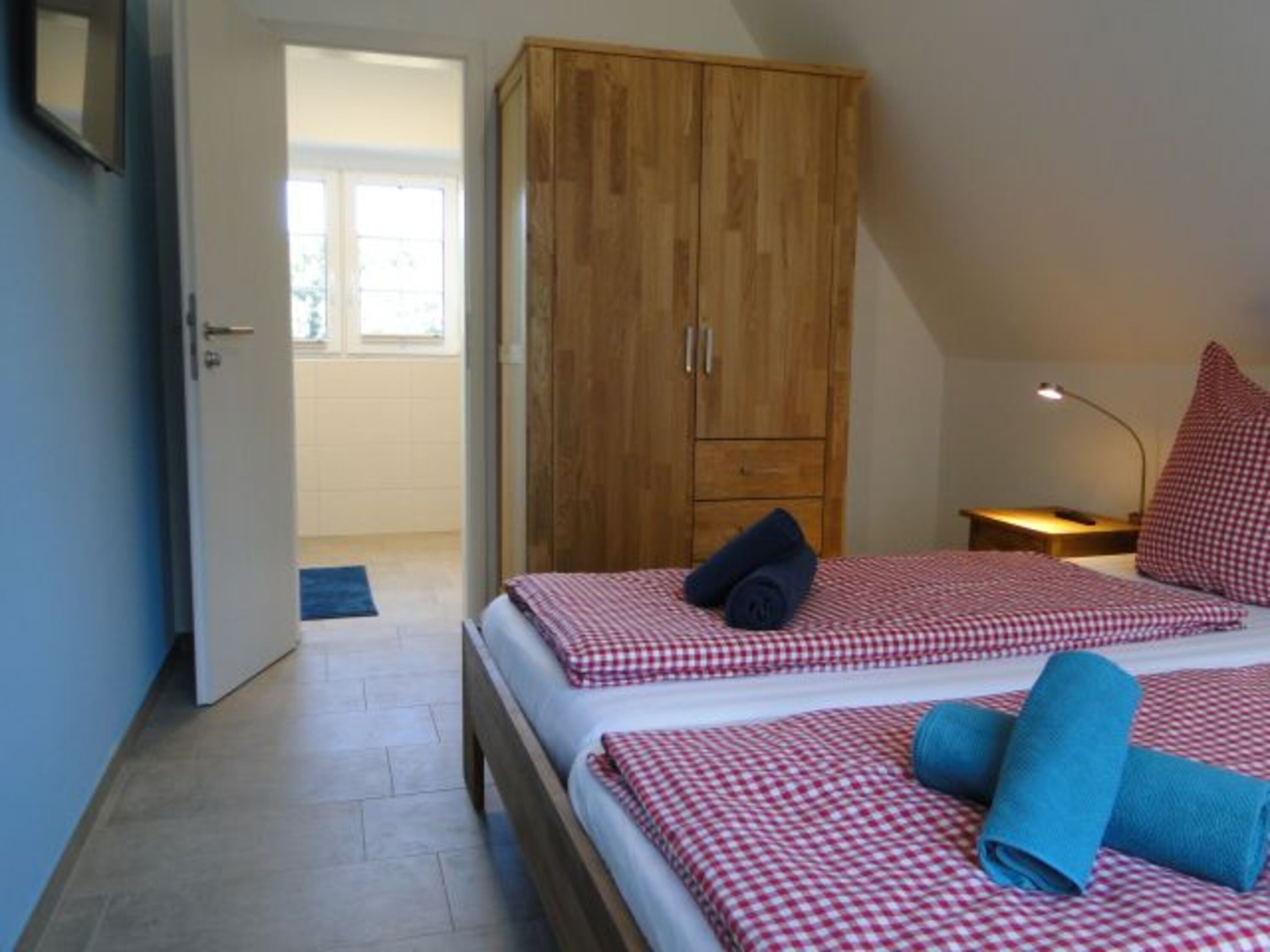 Schlafzimmer mit Doppelbett