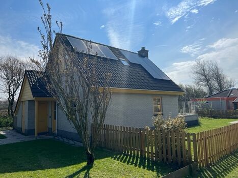 Seitenansicht Komplett Eingezäunter Garten 