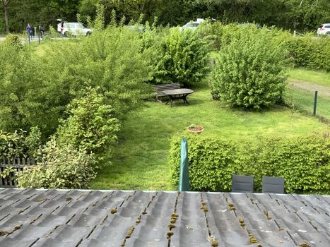 Überblick  Garten vom Badezimmerfenster 