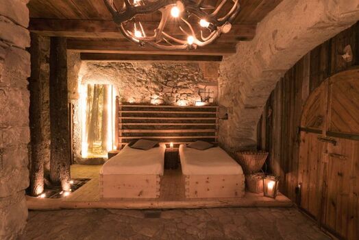 der Ruheraum mit Heubetten im Wellnessbereich