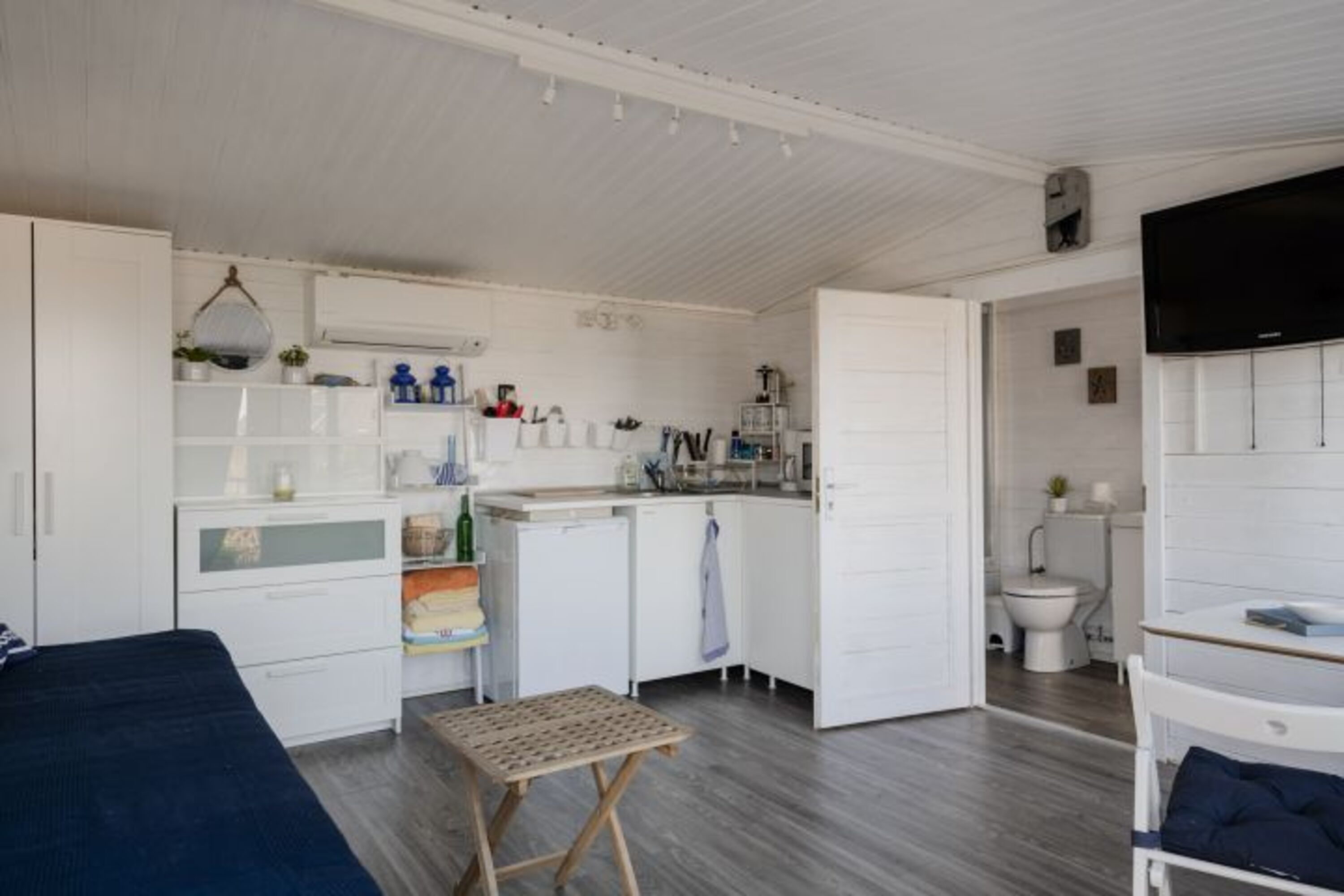 Wohn-Schlaf-Esszimmer