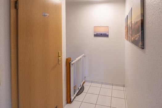 Flur im OG mit Kindersicherung