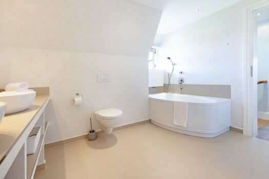 Badezimmer eins im 1 OG